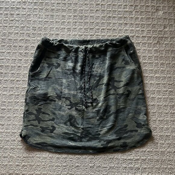 Sundry Evereve Womens 3 Green Camo French Terry Skirt Bungee Drawstring - Picture 1 of 6